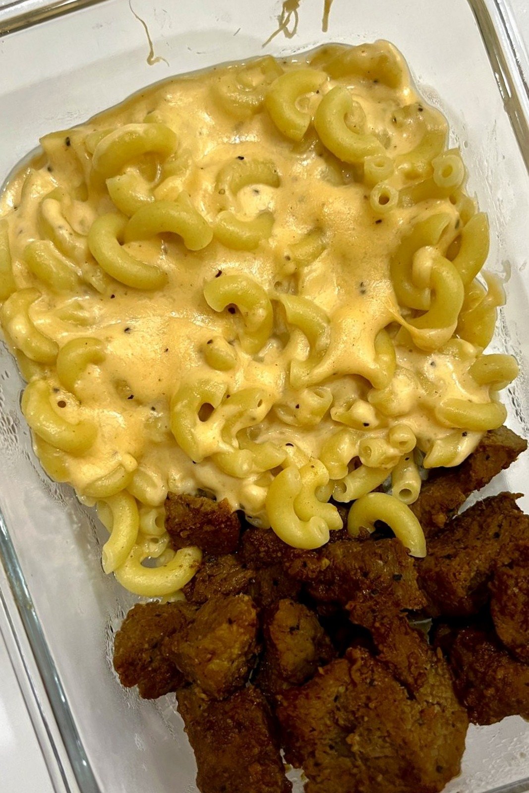 High-Protein Garlic Steak Bites with Creamy Mac & Cheese